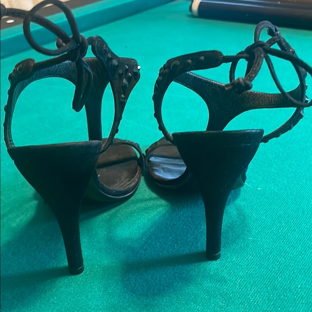 Gucci Black Crystal Suede T-Strap Women's Sandals - Picture 4 of 9